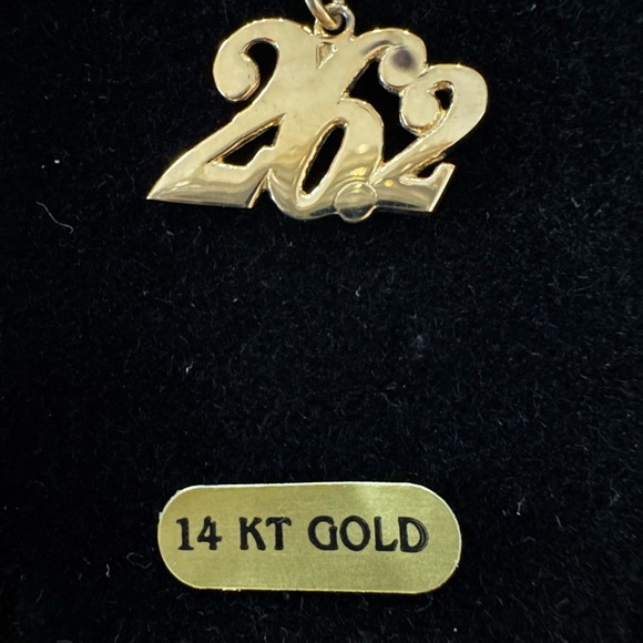 Zimmerman 14 KT Gold Marathon Charm, 26.2 - Picture 2 of 4